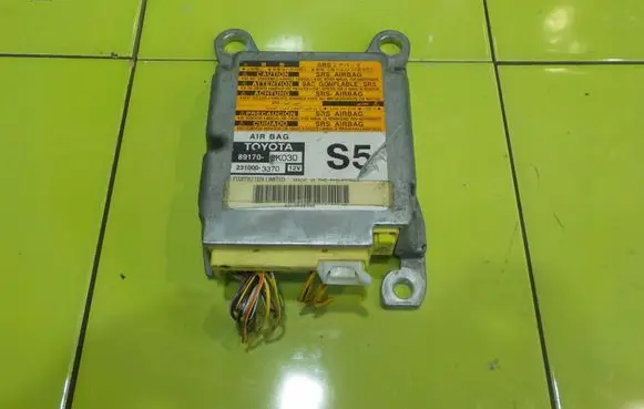 Toyota Hilux (AN10, AN20, AN30) Airbag control unit/module 891700K030