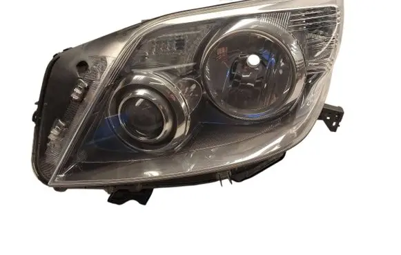 Toyota Land Cruiser (J150) Headlight/headlamp 8117060E00 9922681017