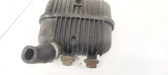 Vacuum air tank