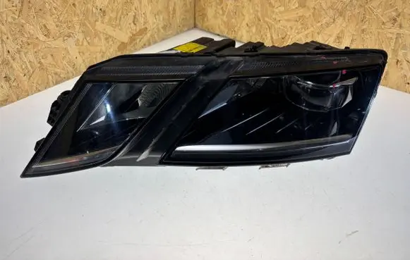 Skoda Octavia Mk3 (5E) Headlight/headlamp 5E1941015D T985825