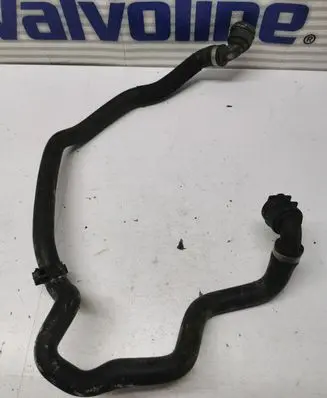 Coolant pipe/hose