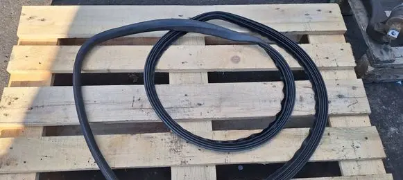Volvo C30 Front door rubber seal 