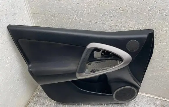 Toyota RAV 4 (XA30) Front door card panel trim