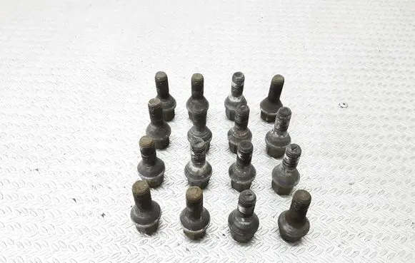 Dacia Logan I Nuts/bolts 
