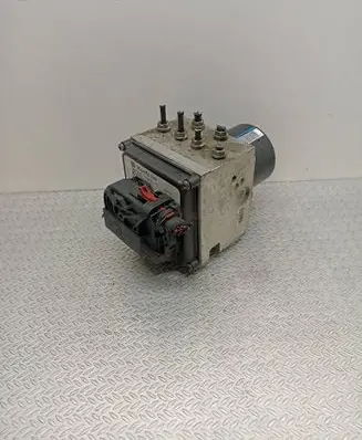 Volkswagen PASSAT B6 ABS Pump 3C0614109 16420501 16420301A