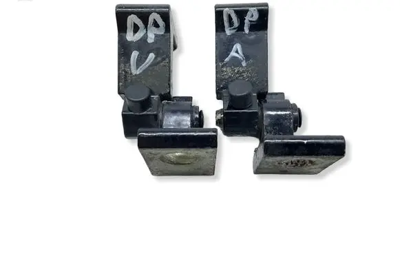 Volkswagen Jetta VI Front door upper hinge 8K0831402G 8K0831402H