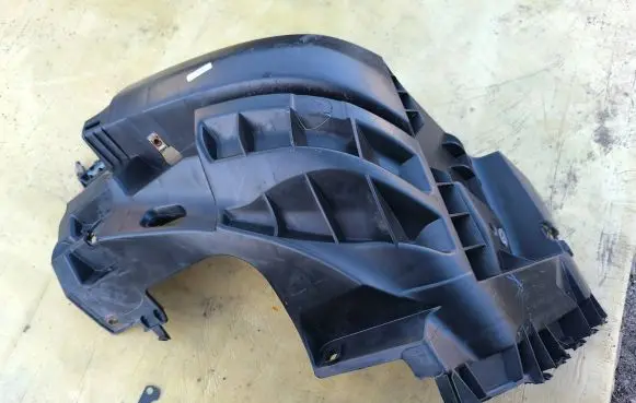 Front bumper mounting bracket