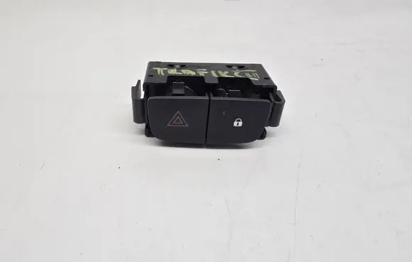 Opel Vivaro Hazard light switch E3160101
