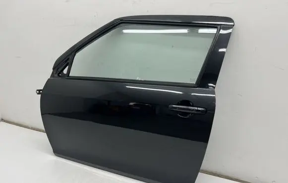 Suzuki Swift II Front door MMAUTKO22263