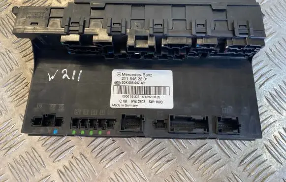 Mercedes-Benz E W211 Comfort/convenience module 2115452201 5DK00804760