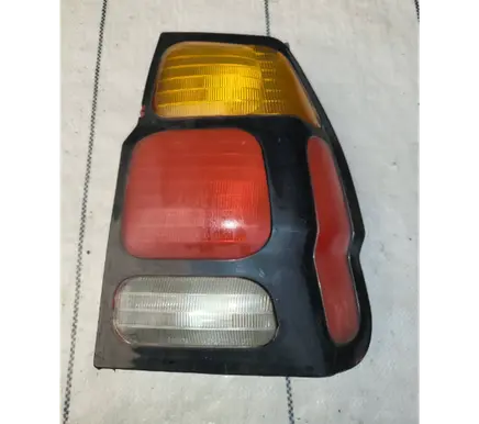 Mitsubishi Pajero Sport I Rear/tail lights 0431690