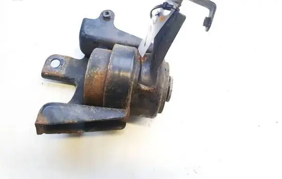 Toyota Corolla Verso AR10 Engine mount bracket