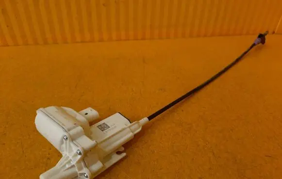 Mercedes-Benz GLE W167 Rear door soft close latching motor A1677602400