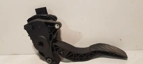 Nissan Qashqai Accelerator throttle pedal 180024BG0B