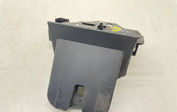 Audi A6 S6 C6 4F Tailgate/trunk/boot lock/catch/latch 4F9827520C 8P4827505C