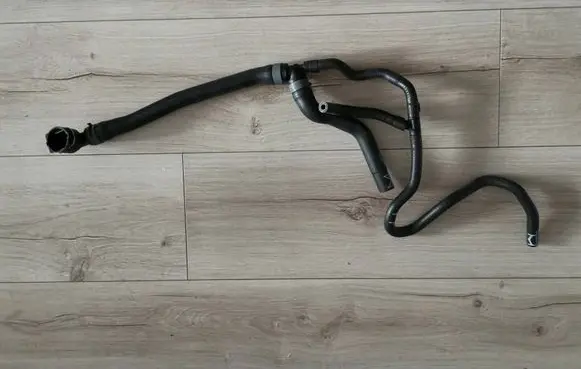 Audi Q2 - Engine coolant pipe/hose 5Q0122101HG