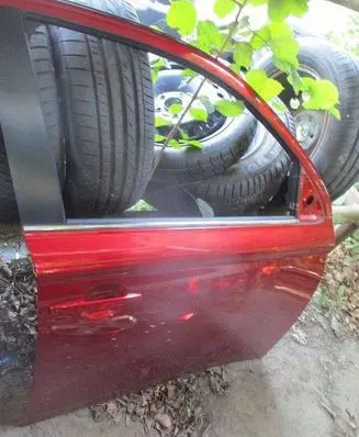 Mitsubishi Outlander Front door