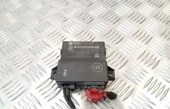 Audi Q3 8U Gateway control module 8U0907468G 2840652909300