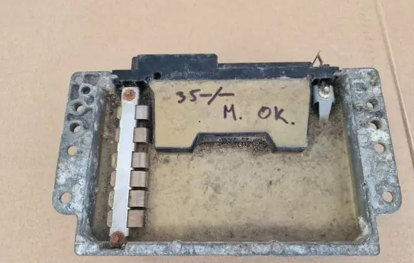Renault Scenic I Engine control unit/module S113717113D 7700868304 7700102303