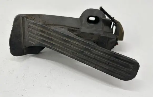 Skoda Superb B6 (3T) Accelerator throttle pedal 1K2723503E