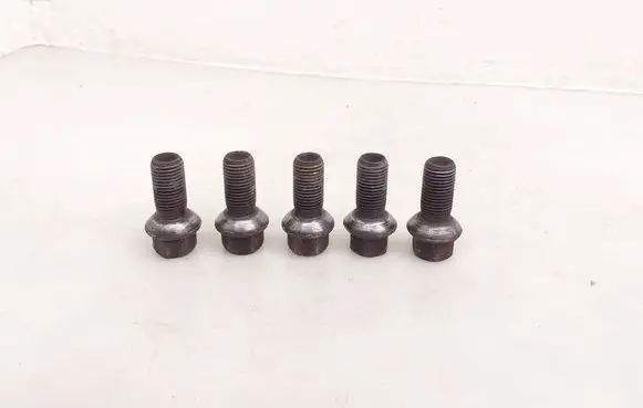 Mercedes-Benz C W205 Nuts/bolts 