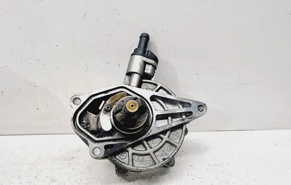 KIA Sportage Vacuum pump 288102A650