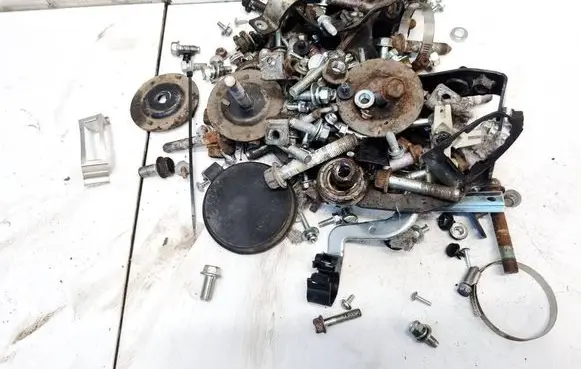 Mitsubishi Eclipse Cross Nuts/bolts 