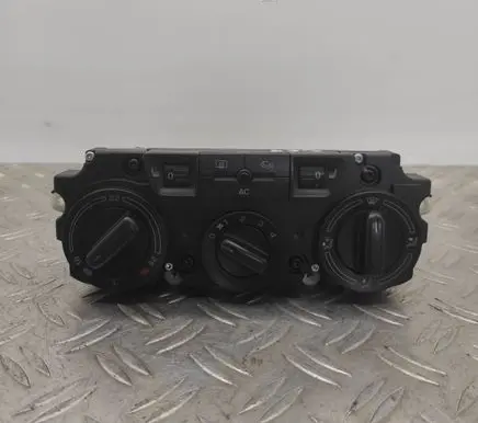 Skoda Octavia Mk2 (1Z) Climate control unit