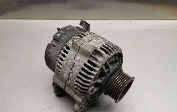 Audi A3 S3 8P Generator/alternator 0123320034 037903025C