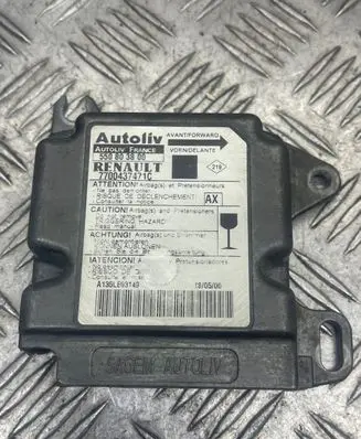 Renault Scenic I Airbag control unit/module 7700437471C 550803800