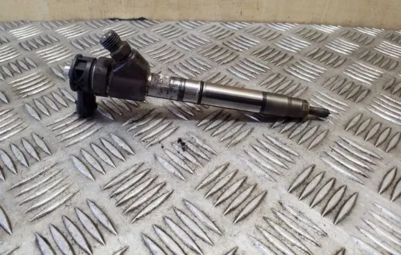 KIA Sportage Fuel injector 0445110589 338002A610