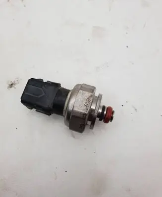 Mercedes-Benz B W247 Fuel pressure sensor 8945833041