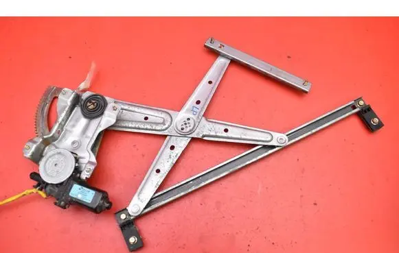 KIA Sorento Front door window regulator with motor 824503E000