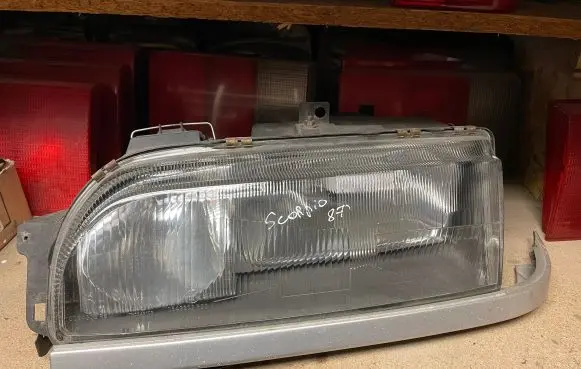 Ford Scorpio Headlight/headlamp 1305235100 0301072321