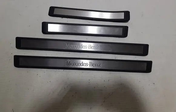 Mercedes-Benz E W211 Front sill (body part) FFR2116801335 A2116801335 A2116801435