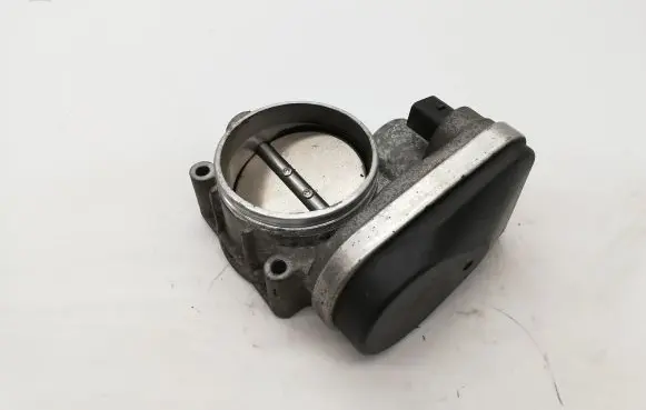 BMW 5 E60 E61 Throttle valve 7516946