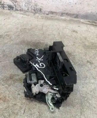Volkswagen Taigo Rear door lock