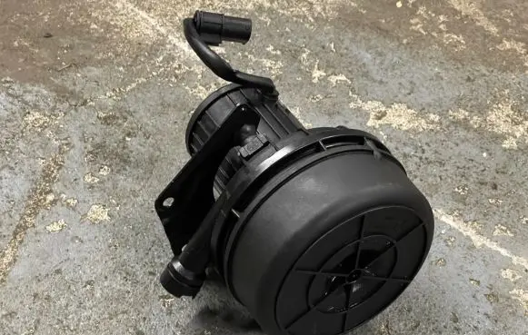BMW 3 E46 Secondary air pump 72812402