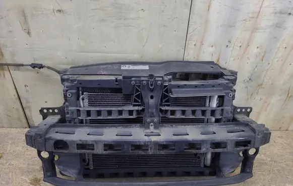 Volkswagen Golf VI Radiator support slam panel 701010700N