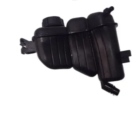 BMW 5 G60 G61 Coolant expansion tank/reservoir 