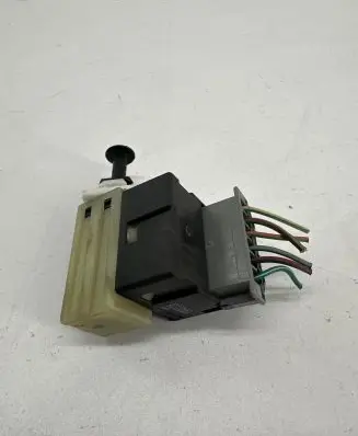Dodge Journey Brake pedal sensor switch 56054001 2838G22 30505L