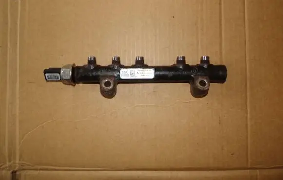 Peugeot 208 Fuel main line pipe 9685297580