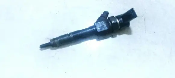 Nissan Primera Fuel injector 8200100272 0445110110