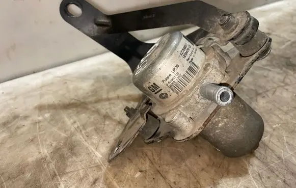 Opel Signum Vacuum pump 12768667