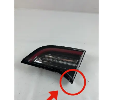 Tesla Model 3 Tailgate rear/tail lights 1077402