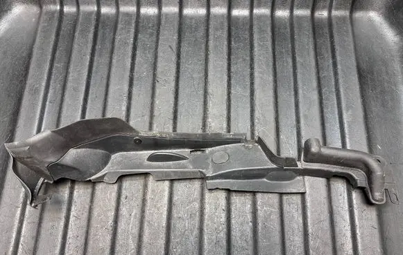 Audi A4 S4 B9 Fender end trim 8W0821170