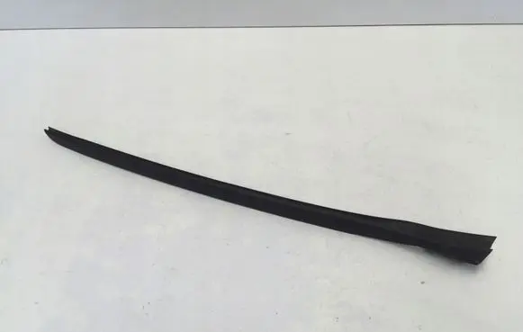 BMW 2 F44 Windshield trim 7483131