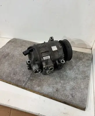 Volkswagen Golf V Air conditioning (A/C) compressor (pump) 1K0820803F