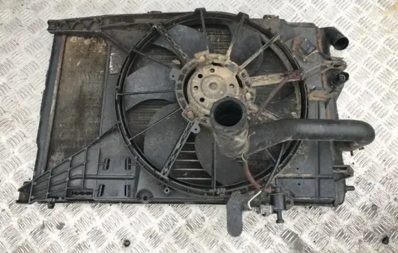 Renault Scenic I Coolant radiator