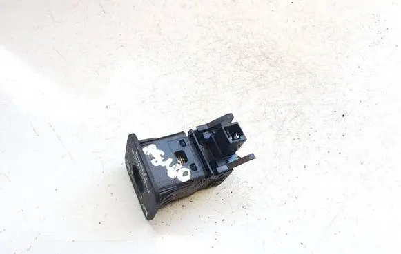 Passenger airbag on/off switch